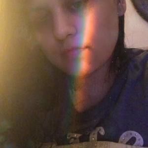 Meet your Posher, Chloe